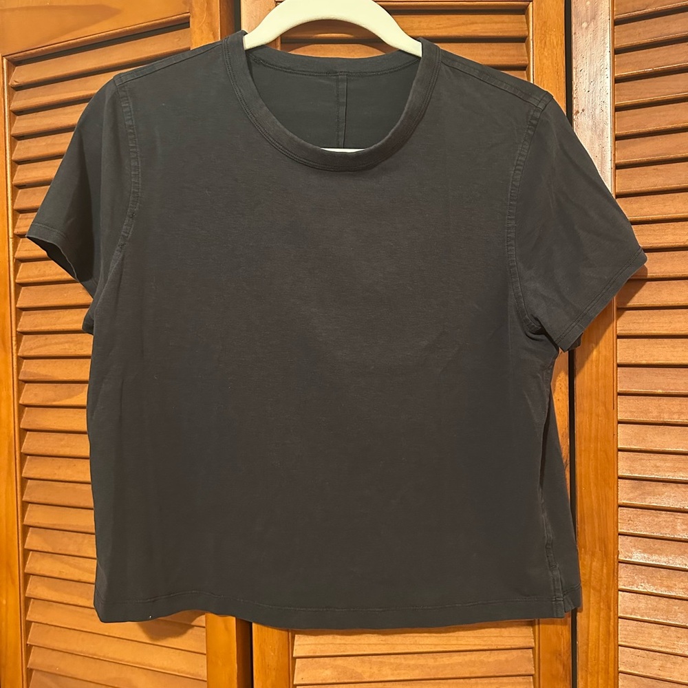 lululemon athletica Black Short Sleeve Tee